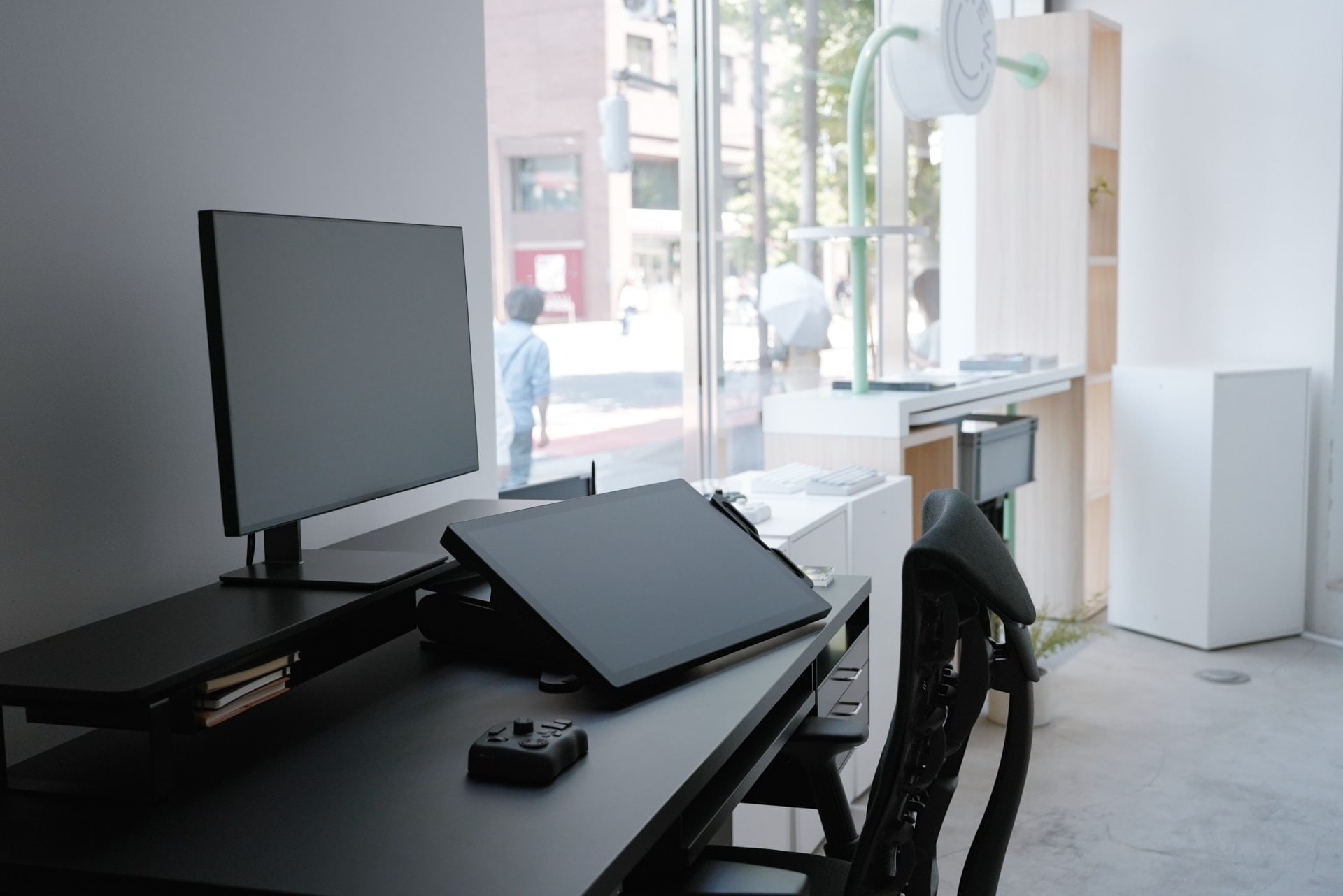 Matte Black:DASHBOARDにおける、新たな黒い一枚板への挑戦 Matte Black:DASHBOARDにおける、新たな黒い一枚板への挑戦
