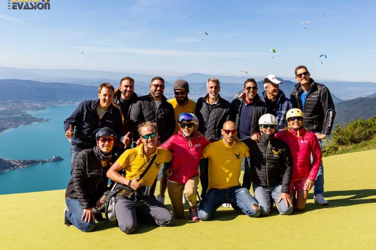 Vol en parapente au-dessus du lac d'Annecy image2