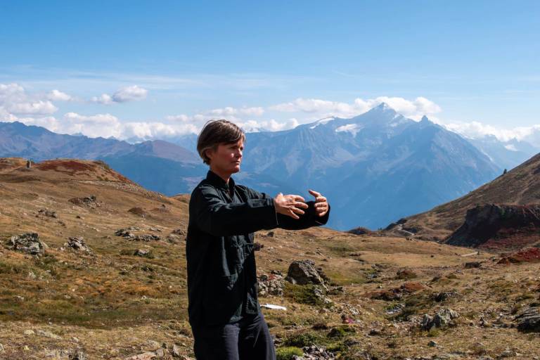 Initiation au Qi Gong pour une sérénité au quotidien en entreprise image1