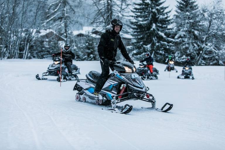 Ecole de pilotage mobile MOTO NEIGE OU MOTO 100% Electrique image1