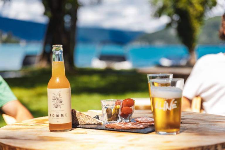 Afterwork avec apéro savoyard au bord du lac d'Annecy image2