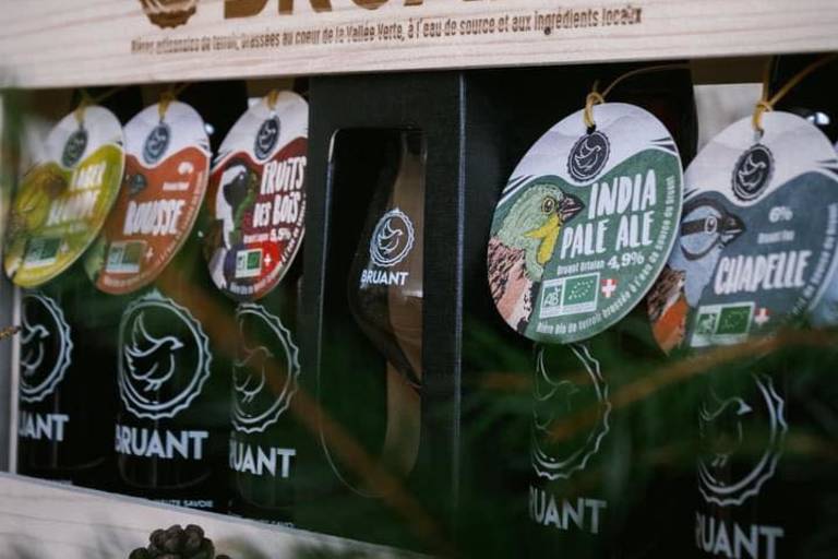 Offrez un coffret de bières locales pour vos cadeaux d’entreprise en Haute-Savoie image2