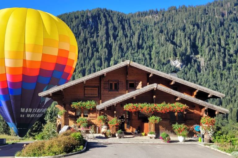 Privatisez un vol en montgolfière pour un team-building d'exception image2