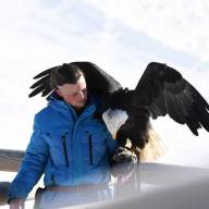 Vivez l'Expérience Unique de "Skiez avec les Aigles" à Morzine