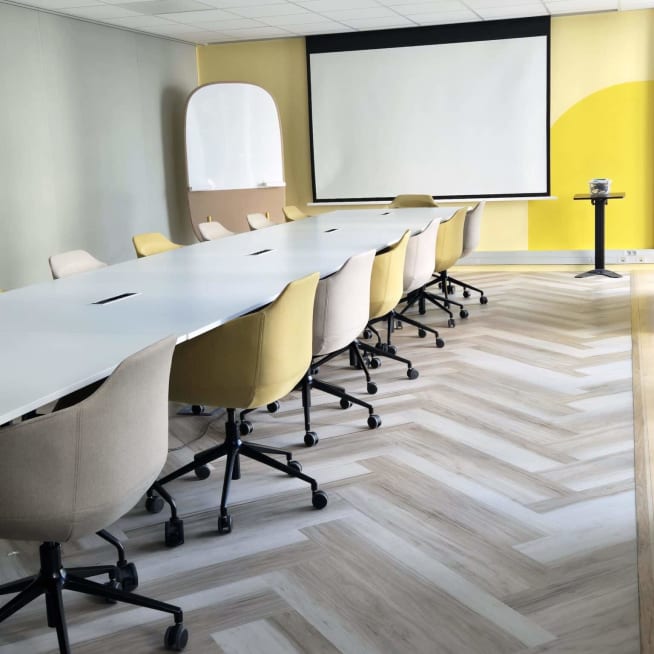 Le Cercle, la salle de réunion conviviale pour échanges stratégiques