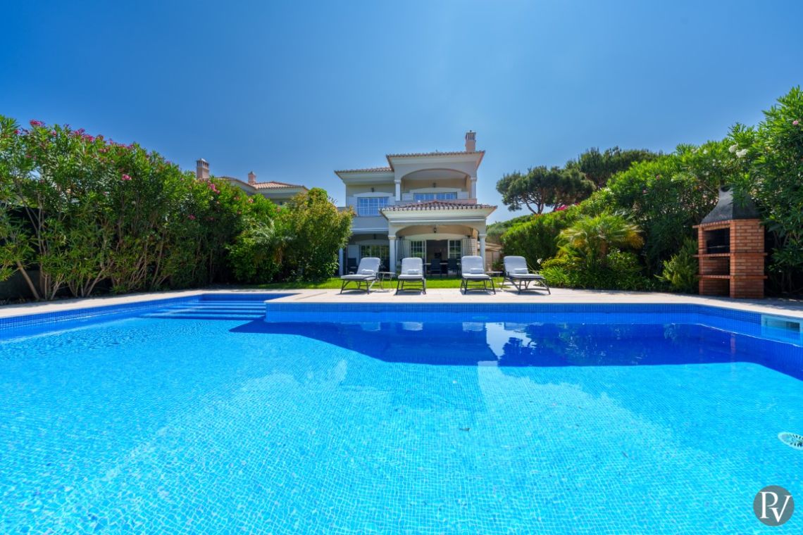 Luxury Villas in Portugal, Greece, Italy and Turkey