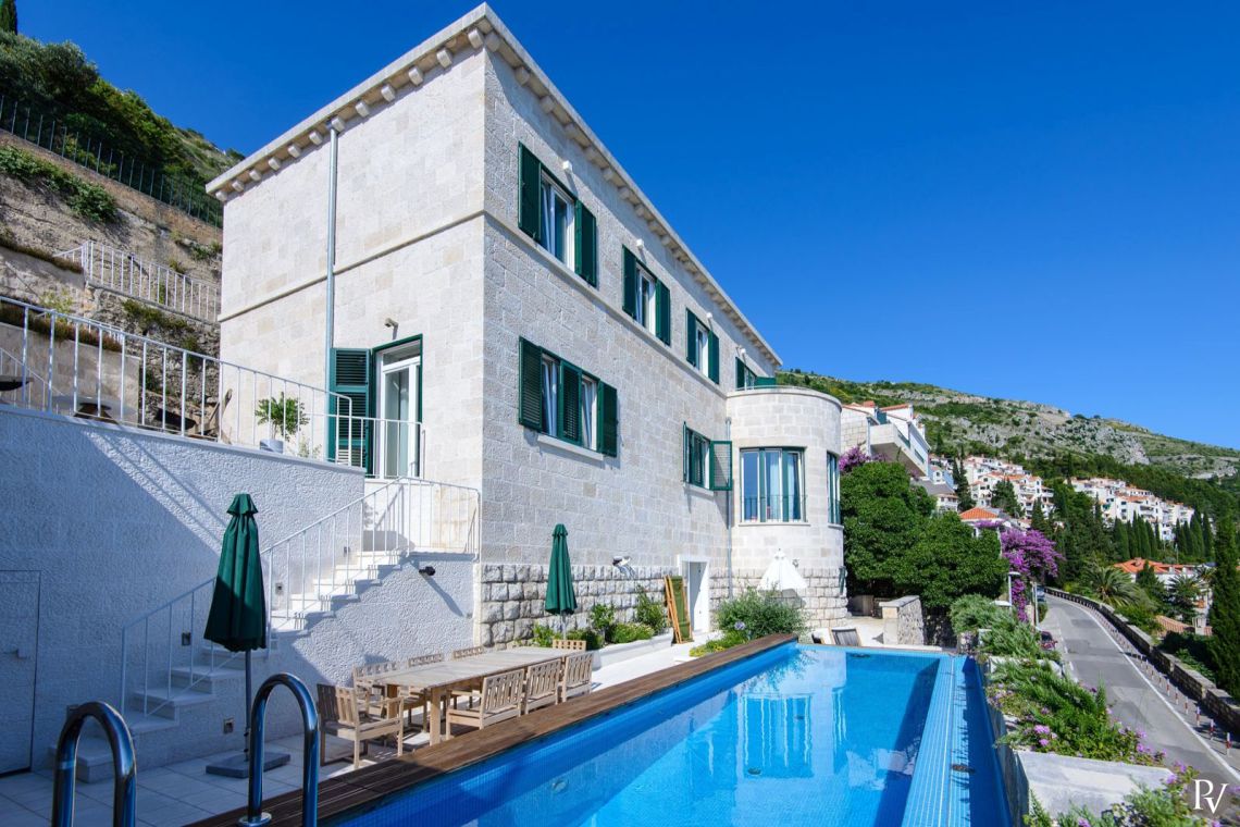Villa Adriara