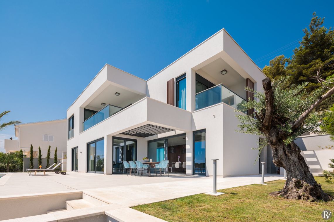 Villa Aron