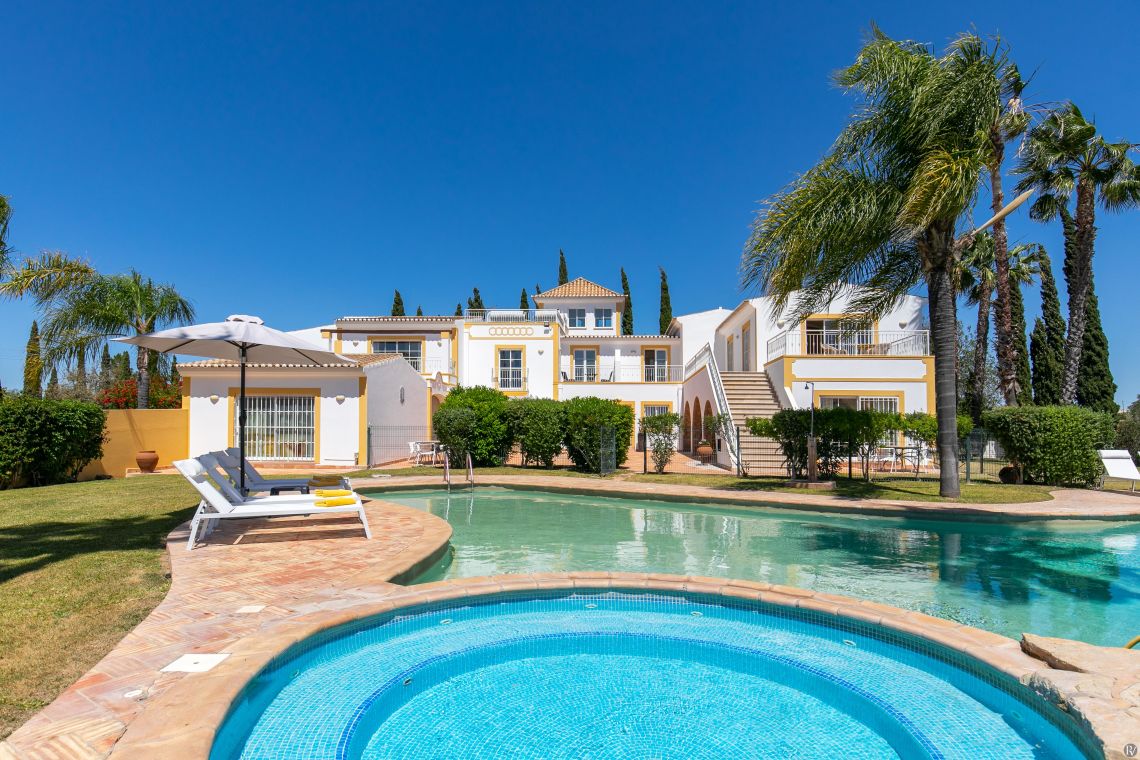 Monte Da Poupa, Guia - 7 bed Premier Villa in the Algarve