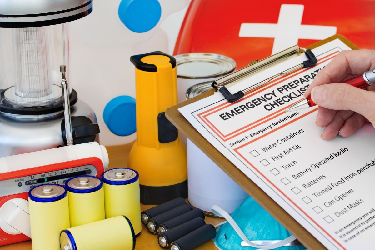 Download the Food Storage Made Easy: Checklist #1 in the Para App Featured by Para: Image representing the Food Storage Made Easy: Checklist #1 preparedness plan, which includes activities, items, and products that help prepare you for that emergency or disaster.