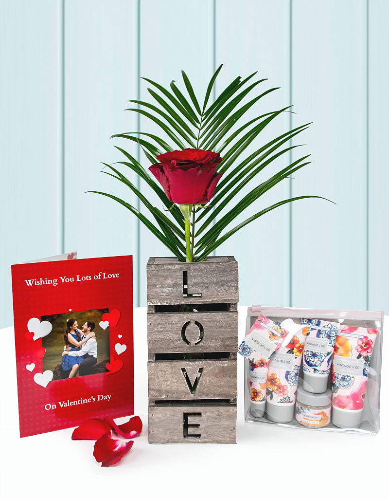 Luxury Single Rose Gift Cancer Research UK Flower Shop