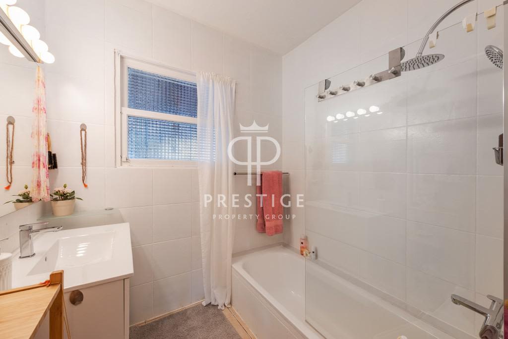 Quiet 7 bedroom House for sale with countryside view in Buger, Mallorca