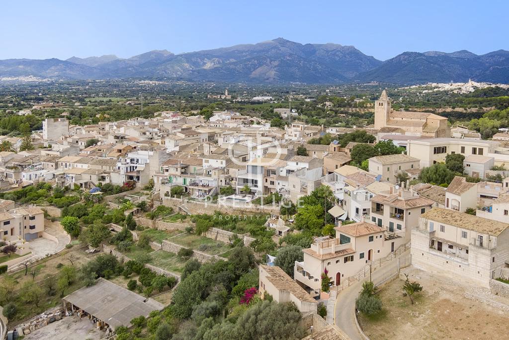 Quiet 7 bedroom House for sale with countryside view in Buger, Mallorca