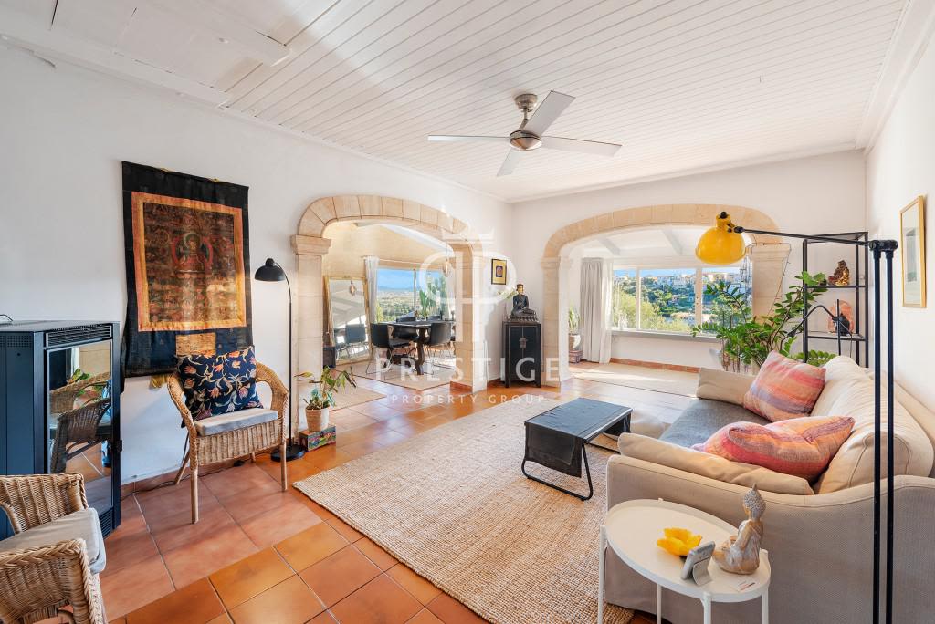 Quiet 7 bedroom House for sale with countryside view in Buger, Mallorca