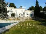 4 bedroom Villa for sale with countryside and panoramic views in Maussane les Alpilles, Cote d'Azur French Riviera