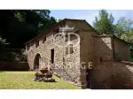 4 bedroom Farmhouse for sale with countryside view in Volterra, Tuscany