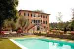 8 bedroom Villa for sale with countryside view in Lucca, Tuscany