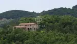 4 bedroom Farmhouse for sale with countryside view in Siena, Tuscany