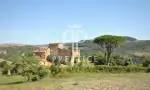 Farmhouse for sale with countryside and panoramic views in San Gimignano, Tuscany