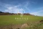 Farmhouse for sale with panoramic view in Campagna Toscana, Tuscany