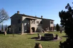 5 bedroom Farmhouse for sale with countryside and panoramic views in Fabro, Umbria