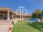 6 bedroom Villa for sale with sea view in Benahavis, Andalucia