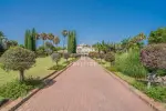 8 bedroom Villa for sale with sea view in San Pedro de Alcantara, Andalucia