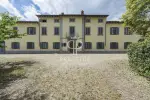 10 bedroom Farmhouse for sale with countryside view in Arezzo, Tuscany