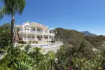 4 bedroom Villa for sale with sea view in La Quinta Golf, Benahavis, Andalucia