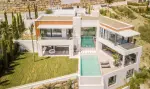 6 bedroom Villa for sale with sea and panoramic views in La Alqueria, Benahavis, Andalucia