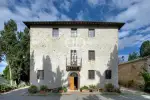 Renovated 12 bedroom Villa for sale with panoramic view in Volterra, Tuscany