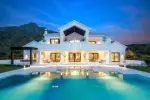 7 bedroom Villa for sale with countryside view in Marbella Hill Club, Marbella, Andalucia