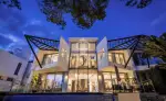 4 bedroom Villa for sale with sea view in Sierra Blanca, Marbella, Andalucia