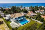 6 bedroom Villa for sale with sea view in Puerto Banus, Andalucia