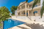 Refurbished 5 bedroom Villa for sale with sea view in Son Vida, Mallorca