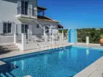 Immaculate 3 bedroom Villa for sale with panoramic view in Santa Barbara de Nexe, Algarve