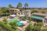 Spacious 5 bedroom Farmhouse for sale in Alcudia, Mallorca