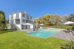 Refurbished 4 bedroom Villa for sale with sea view in Cannes, Cote d'Azur French Riviera
