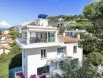 Immaculate 2 bedroom Villa for sale with sea view in Villefranche sur Mer, Cote d'Azur French Riviera