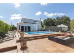 Quiet 4 bedroom Villa for sale with panoramic view in Llucmacanes, Menorca