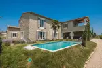 Modern 5 bedroom Villa for sale with panoramic view in Gordes, Cote d'Azur French Riviera