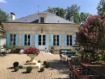 Character 5 bedroom House for sale in Montpon Menesterol, Aquitaine