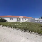 Quiet 3 bedroom Villa for sale with countryside view and panoramic view in Sao Martinho do Porto, Central Portugal