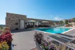 Immaculate 4 bedroom House for sale with sea view in Mandelieu la Napoule, Provence Alpes Cote d'Azur