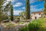 Character 2 bedroom House for sale with panoramic view and countryside view in Joucas, Provence Alpes Cote d'Azur