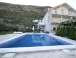 11 bedroom House for sale with countryside view with Income Potential in Sutorina, Herceg Novi, Coastal Montenegro