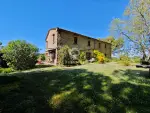 3 bedroom Farmhouse for sale with countryside view with Income Potential in Lajatico, Tuscany