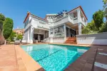 Spacious 4 bedroom Villa for sale with sea view in Praia da Luz, Algarve