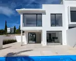 Immaculate 3 bedroom Villa for sale with sea view in Santa Barbara de Nexe, Algarve