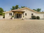 Immaculate 4 bedroom House for sale with countryside view in Issigeac, Nouvelle Aquitaine
